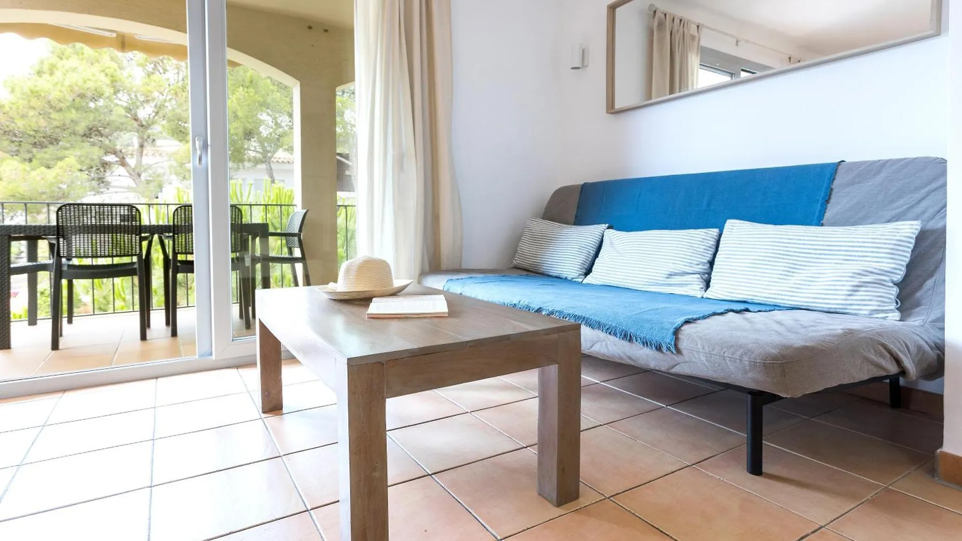 Apartamento A 100 M De Playa. Calella Palafrugell 卡莱利亚德帕拉弗鲁赫尔 公寓